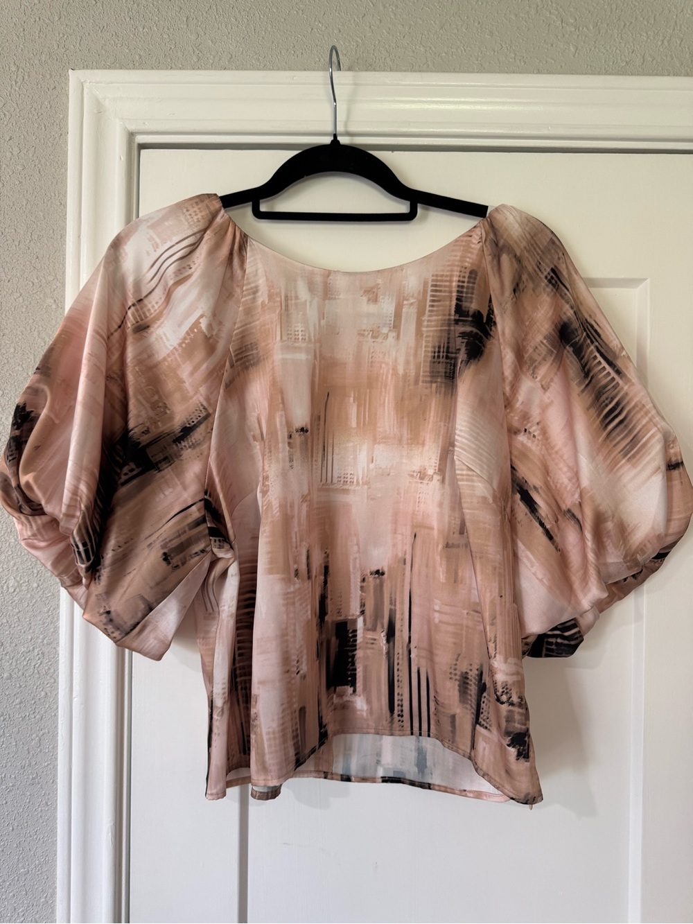 DKNY Blush & Black Abstract Satin Balloon Sleeve Blouse